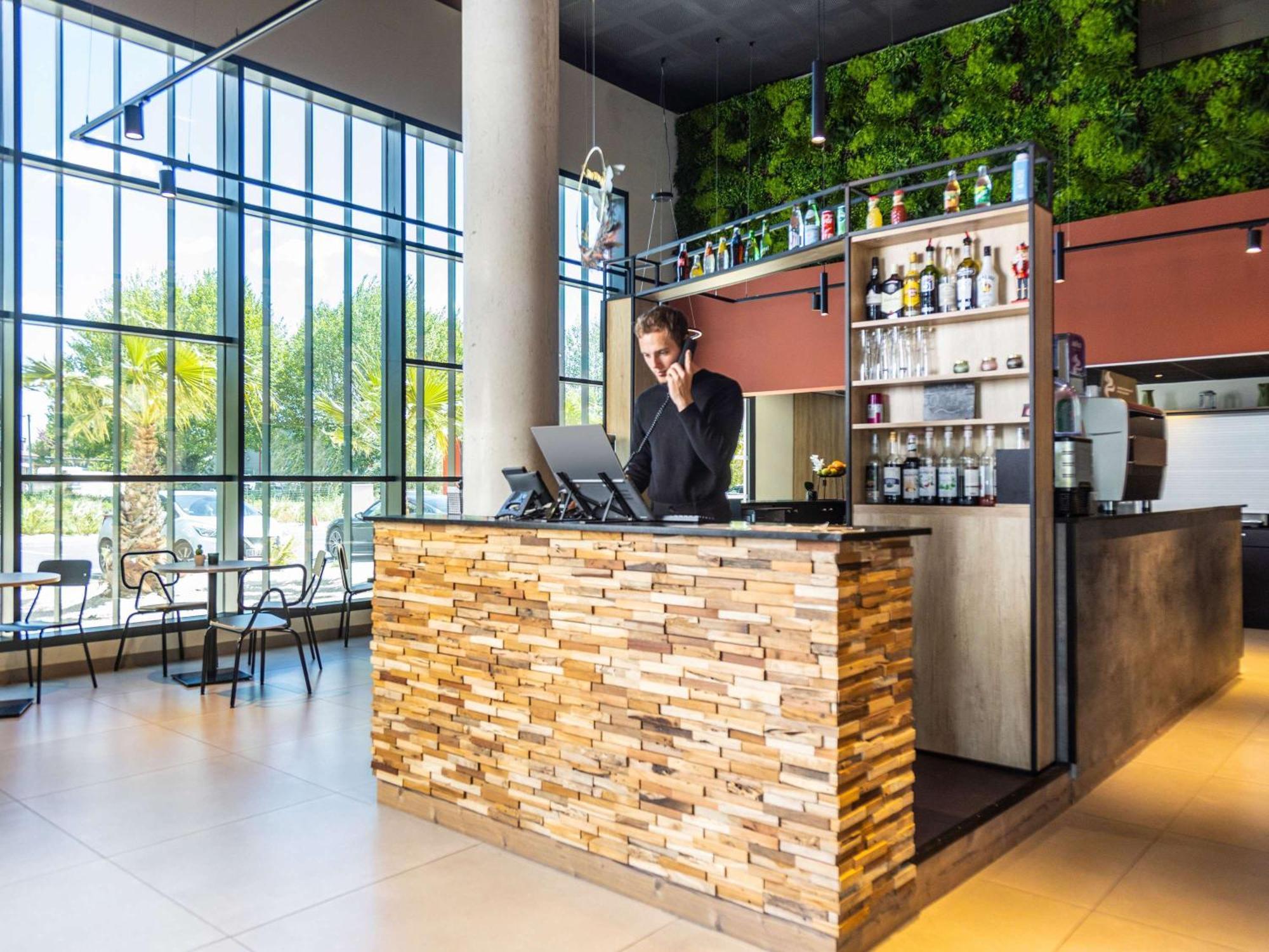 Ibis Marseille Marignane Technopole Hotel Exterior photo